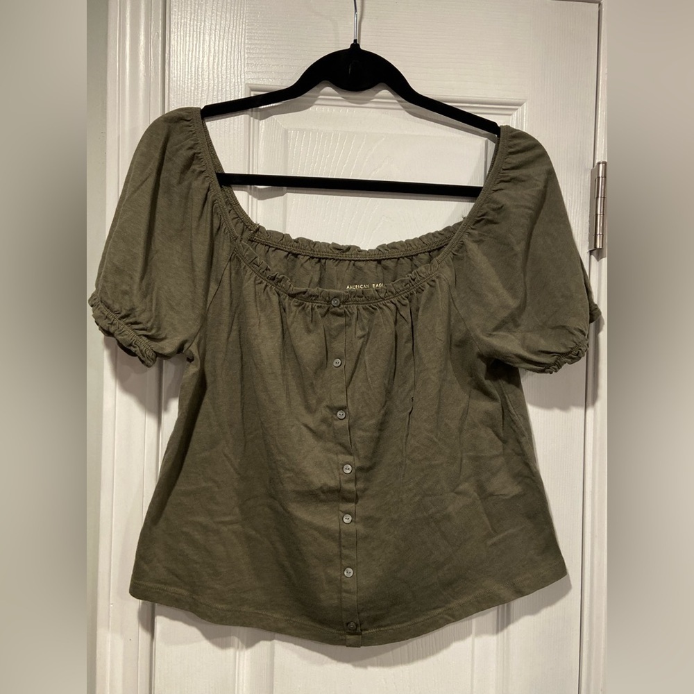 NWOT American Eagle Size S Army Green Scoop Neck Puff Sleeve Button Peasant Top